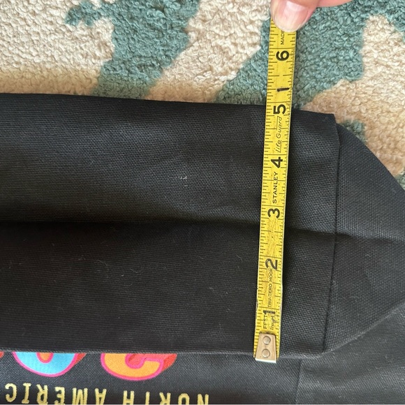 The Who Blanket and VIP items - Picture 6 of 8